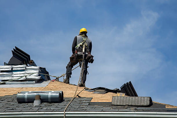 Professional Gutter Installation technician working in Silver Springs, NY